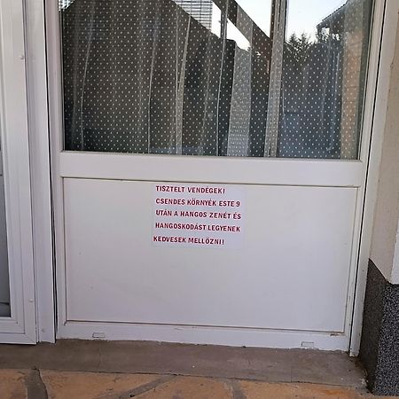 Csigaház Apartman Pécs Esterno foto