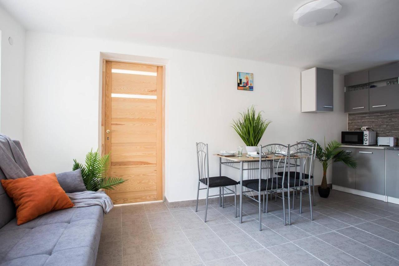 Csigaház Apartman Pécs Esterno foto